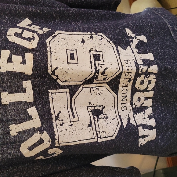 Vintage No Boundaries sweatshirt - Picture 2 of 4